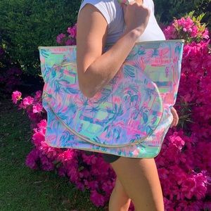 Rare like-new Lilly Pulitzer tennis bag